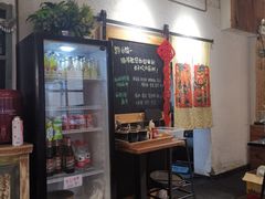 -猫爷的腔调·黔小馆(交大医学住宅区店)