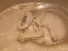 -尚尚仙·酸汤猪手·猪肚鸡火锅(华联万柳购物中心店)