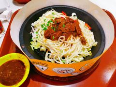 铁板黑椒牛肉意面-豪客来牛排(中央花苑店)