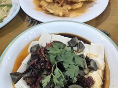 -鹤乡东北菜(崮山路店)
