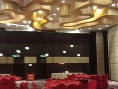 -西安绿地假日酒店