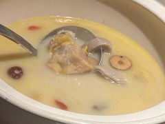 胡椒散养土鸡猪肚锅-乔街深夜食堂·小龙虾·高压锅生蚝(杭州总店)