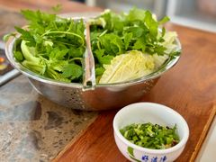 -黄利砖万峰林布依特色酸笋牛肉馆
