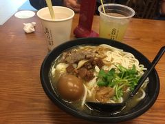 -鑫花溪牛肉米粉(凤凰街创始总店)