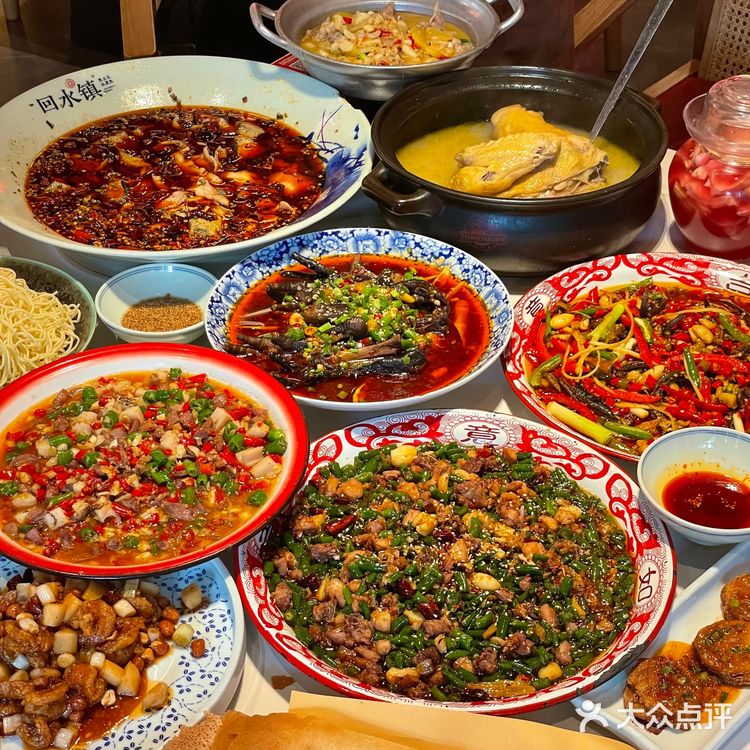 喜欢成都的理由很简单!火爆鳝鱼面算一条吧