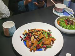 -桥边小楼·手工云南菜·古城观景小楼