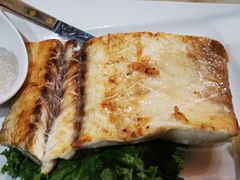 烤鱳魚-新松子日本料理