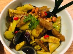 翡翠拍黄瓜-鸣记脆皮烤鱼(铁西店)