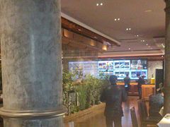 -八府香鸭·啫啫煲(华山路店)