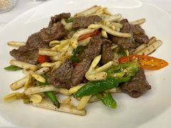 花生芽黑椒牛柳-名甬鲜坊·宁波海鲜(爱琴海店)