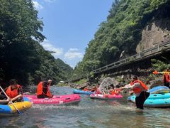-安吉龙王山峡谷漂流