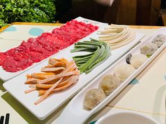 爆款牛丸锅-南城十里潮汕鲜牛火锅·鲜虾生滚粥(融汇老商埠店)
