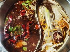 卤味牛杂鸳鸯锅-喜悦小串丹东小黄牛海鲜烧烤大排档(民主广场店)