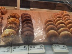 -HOT CRUSH趁热集合·现烤面包(环球港店)