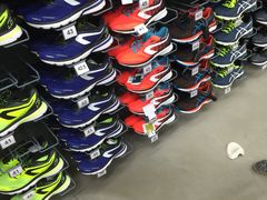 -迪卡侬(观山店)