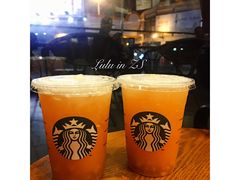 手摇桃桃乌龙-星巴克臻选(中山石岐大信新都汇店)