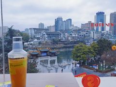 -包整·丝娃娃(一览甲秀楼风景店)