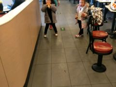 -麦当劳(郑州银基店)