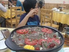 -乡土特色.冷锅鱼.牦牛肉汤锅