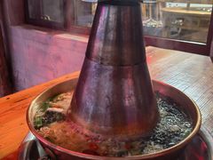 -果松木炭酸菜铜火锅·外婆参鸡汤