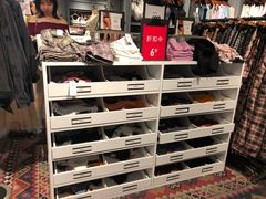 -Hollister(天环广场店)