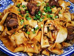 -壹阁胡羊焖饼(特色小吃街店)