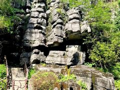 -梭布垭石林景区