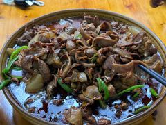 -一品红烧鸭特色川菜(三岔湖店)