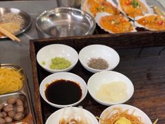 -围炉肉舍•炭烤活鳗•丹东海鲜烤肉(步行街店)