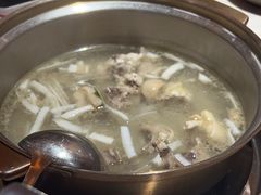 -喃喃椰·糟粕醋·椰子鸡火锅(七堡花园店)
