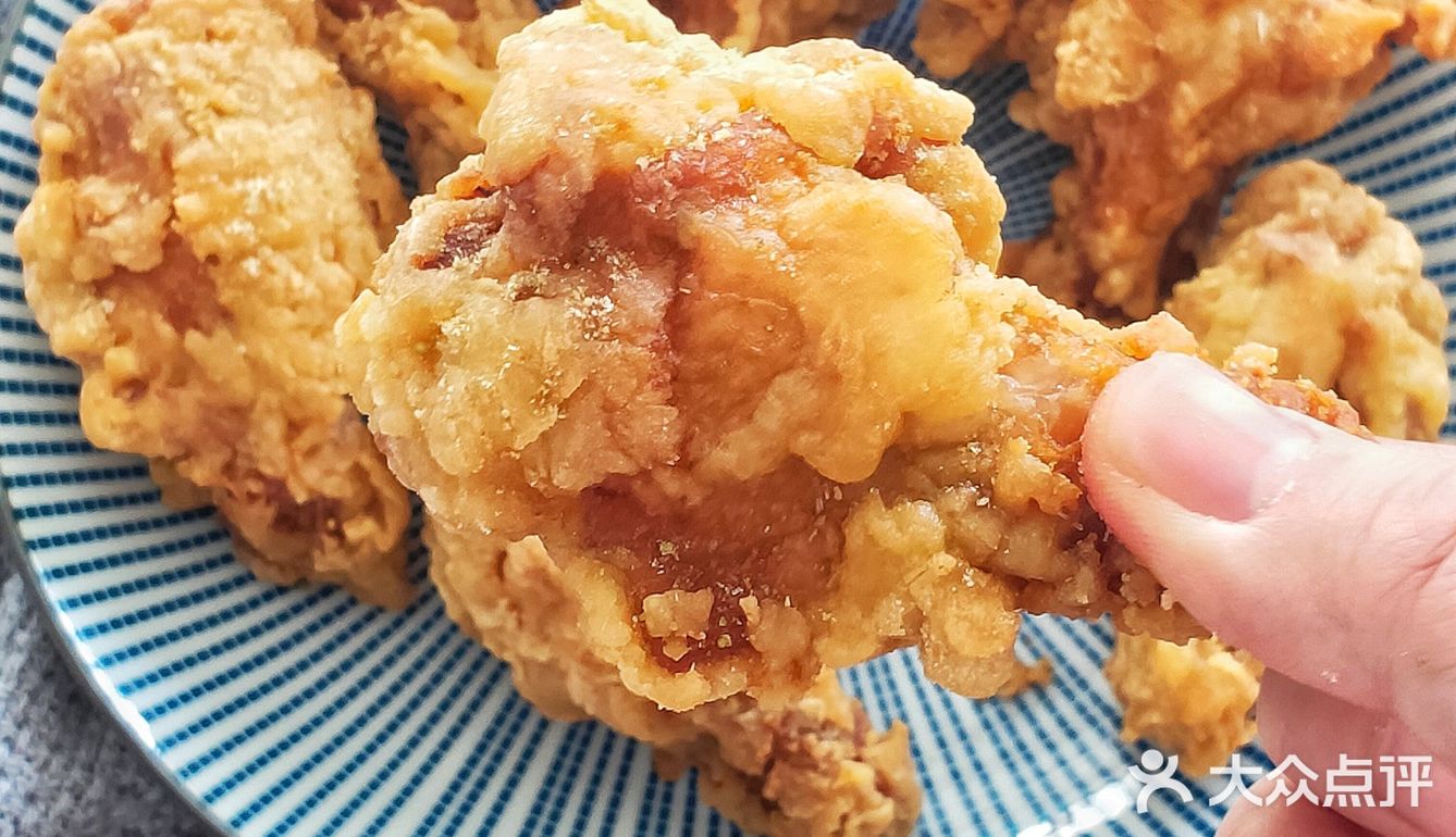 外酥里嫩的脆皮炸鸡腿