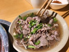 -大众跷脚牛肉馆·非遗传承单位(峨眉山店)