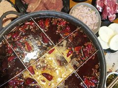 -白乐天毛肚火锅馆(解放碑店)