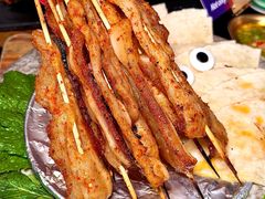 -何师烧烤·香辣蟹·川菜·30年老品牌(太古里旗舰店)