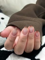 -悦指间美甲美睫