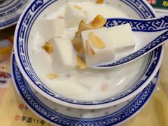 -广信牛奶甜品世家(台东店)