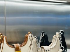 -CHARLES & KEITH(青岛万象城店)