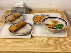 -正南齐北·老街糯米团(洪崖洞店)