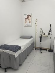 -瓷肌博士·祛痘科技美肤