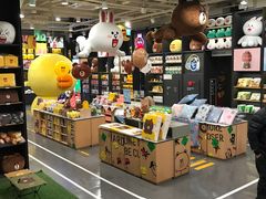 -LINE FRIENDS Garosu-gil Flagship Store