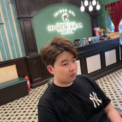 -海文先生国潮烫染男士理发馆