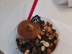 巧克力巴旦木-DQ·蛋糕·冰淇淋(河东万达店)