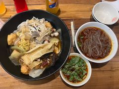 -万记麻辣烫国展总店