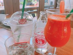 -Chom Cafe and Restaurant