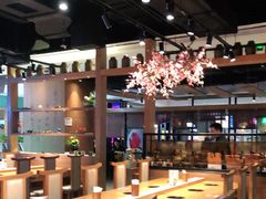 -呷哺呷哺(万达新世界店)