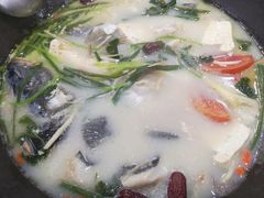 -泸沽肴(泸沽湖大洛水村农村信用社旁店)