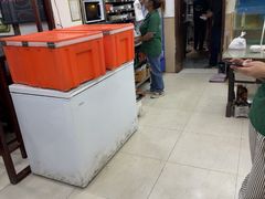 -湖南人家湘菜馆(镇江路店)