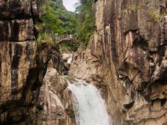 -鄣山大峡谷