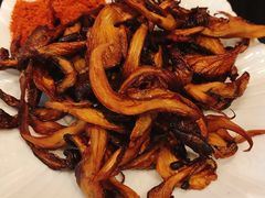 炸菌子-勺子米线·云南传统小吃市集(四方街店)