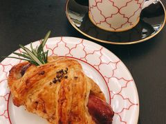 -Salon de The de Joel Robuchon(外滩18号店)
